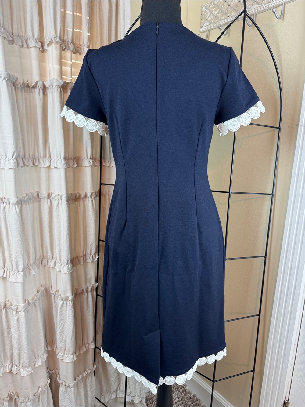 Talbots Navy Dress with White Trim Size 4P - Picture 5 of 7